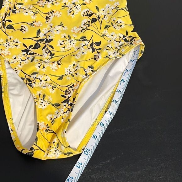 La Blanca Shine Plunge One-Piece Yellow Swimsuit‎ Size 4 - Picture 5 of 10